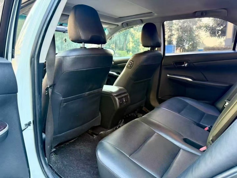 广州16年丰田凯美瑞4