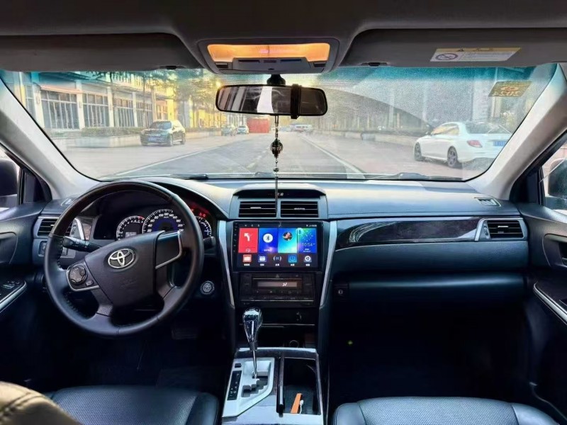 广州16年丰田凯美瑞5