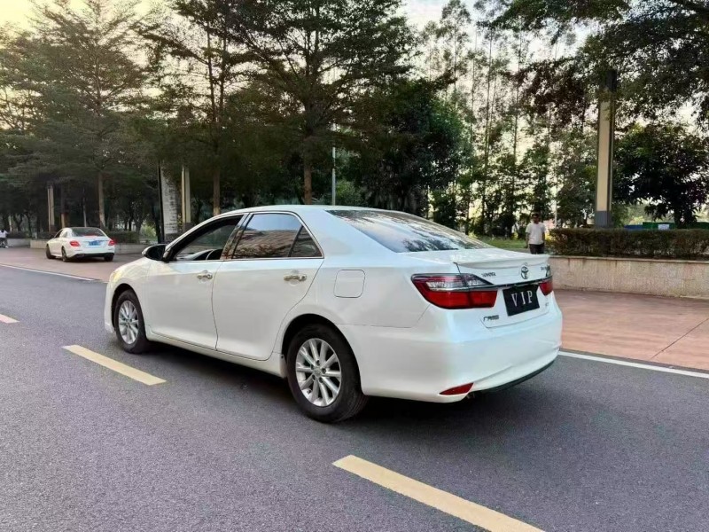 广州16年丰田凯美瑞7