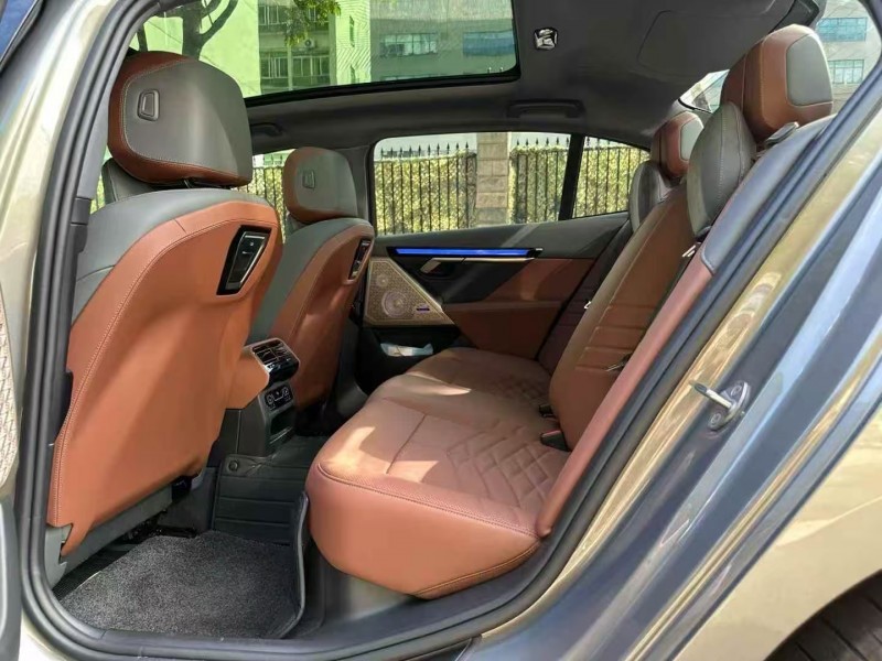 广州25年宝马5系4