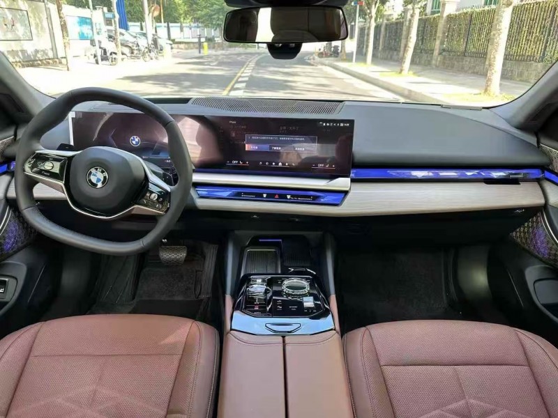 广州25年宝马5系5