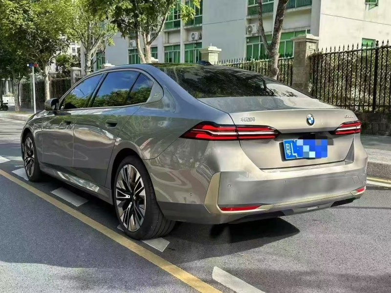 广州25年宝马5系7