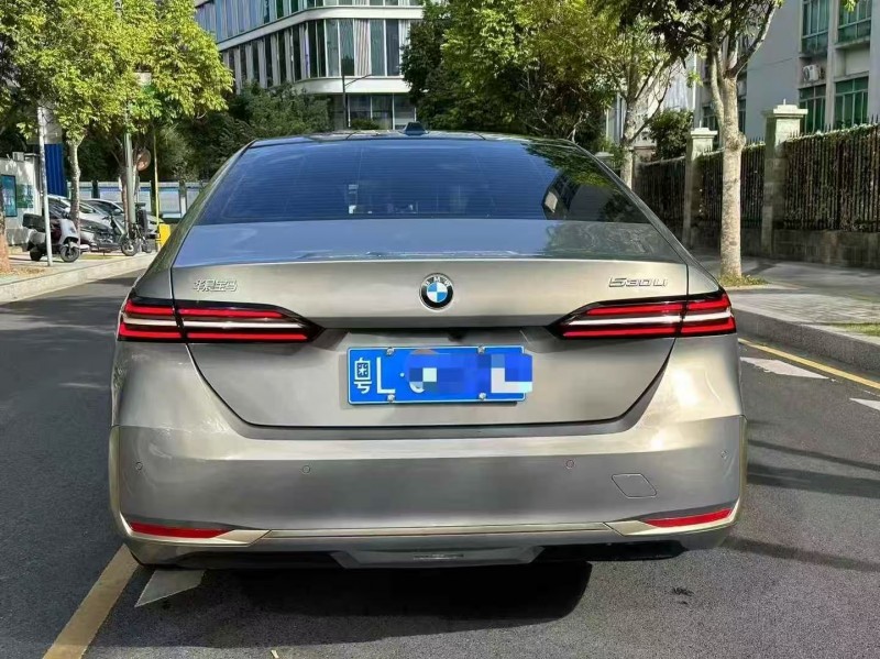 广州25年宝马5系9