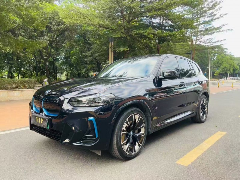 广州23年宝马IX33