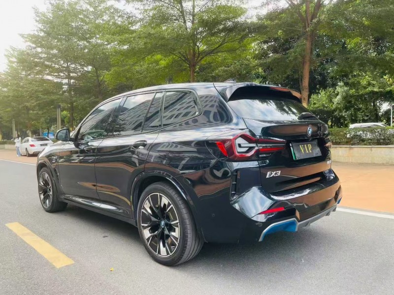 广州23年宝马IX37