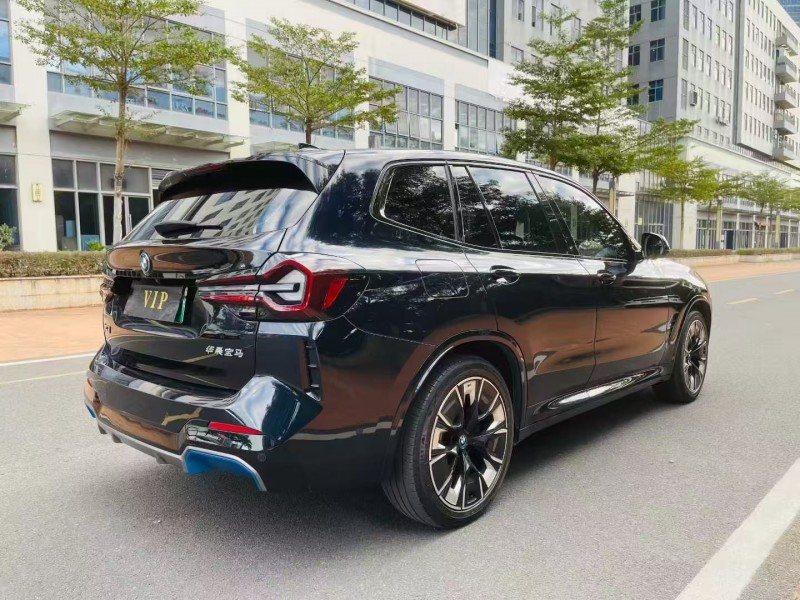 广州23年宝马IX38