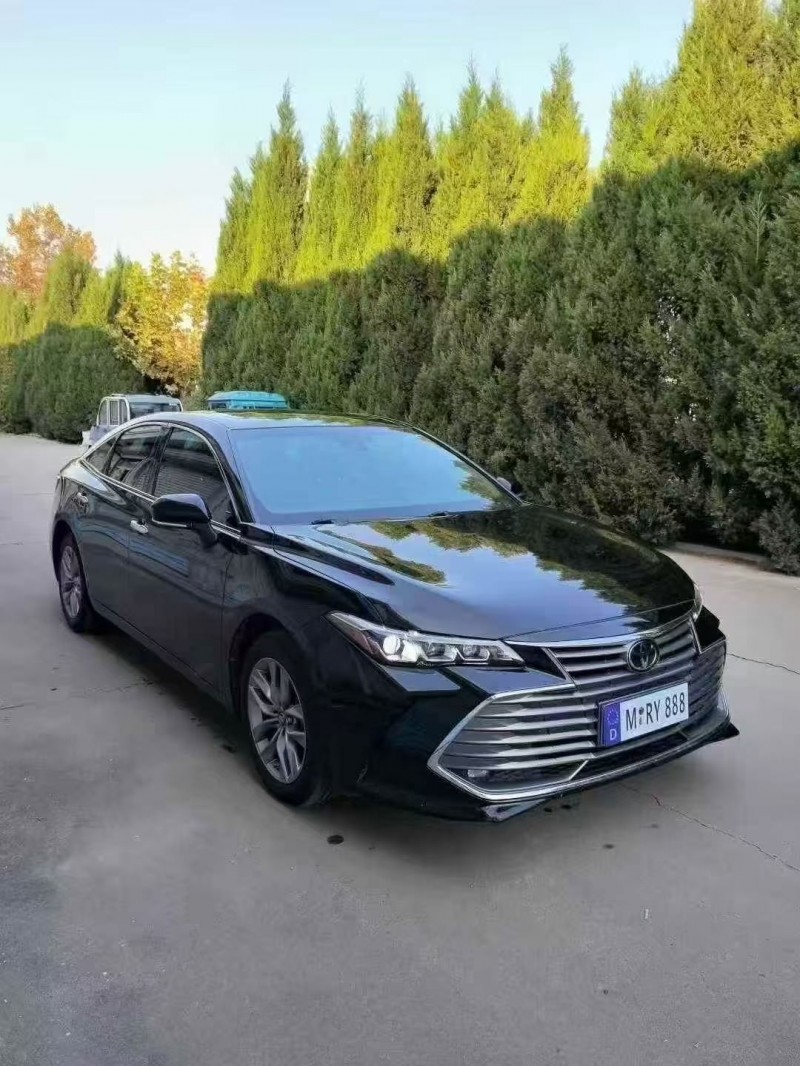 青岛22年丰田亚洲龙3