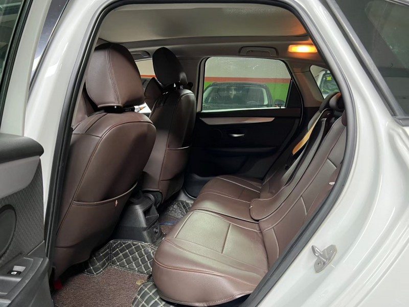 成都17年宝马2系5