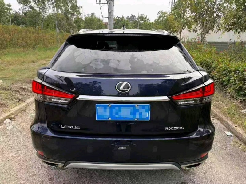 武汉20年雷克萨斯RX9
