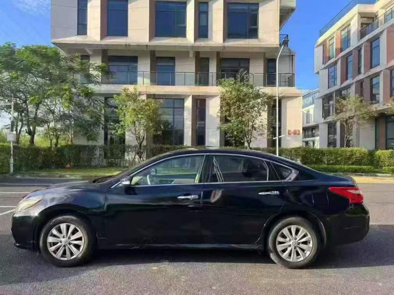 广州18年日产天籁4