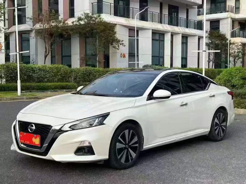 广州22年日产天籁3