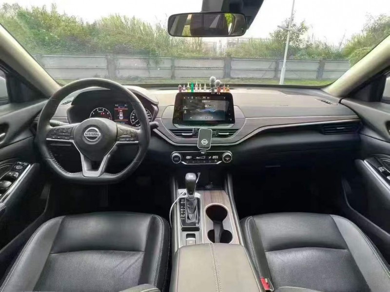 广州22年日产天籁8