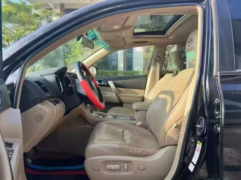 广州12年丰田汉兰达7