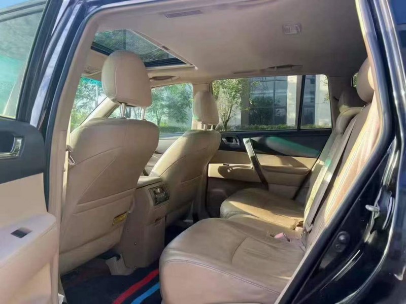 广州12年丰田汉兰达9