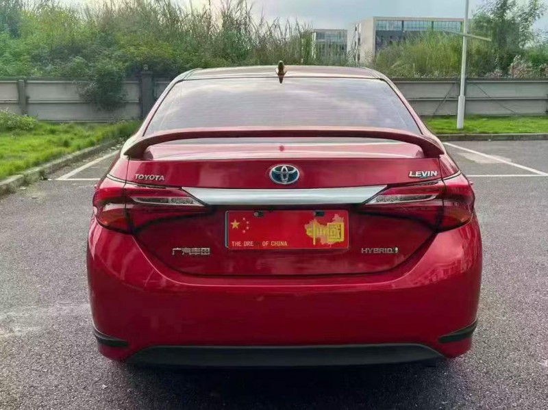 广州16年丰田雷凌5