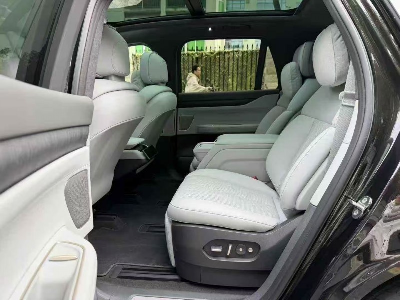 广州25年蔚来ES84