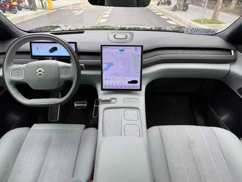 广州25年蔚来ES85