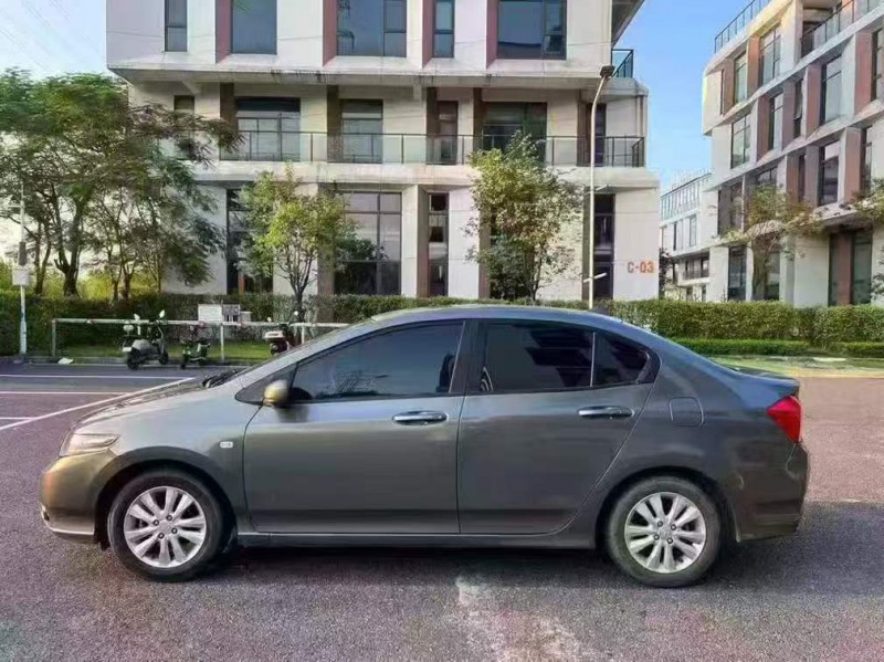 广州15年本田锋范4