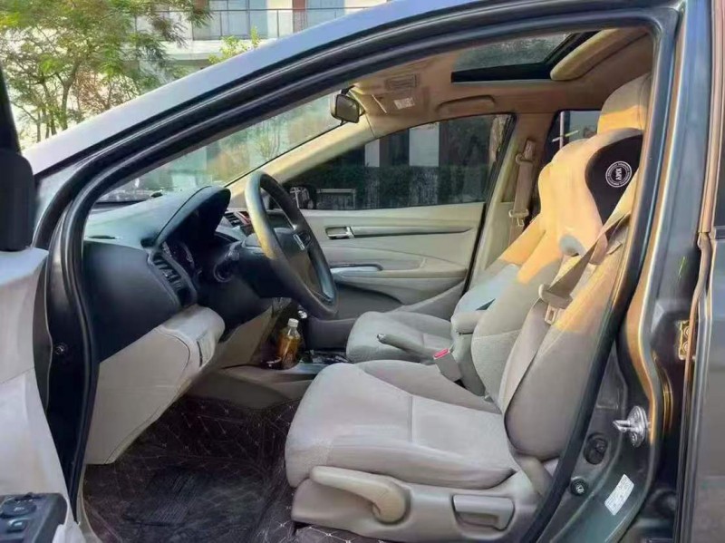 广州15年本田锋范9