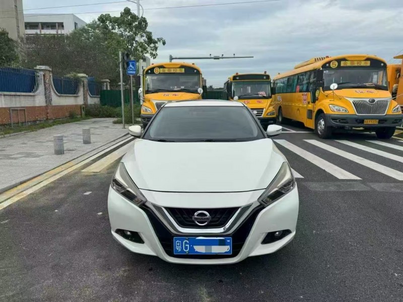 广州19年日产蓝鸟1