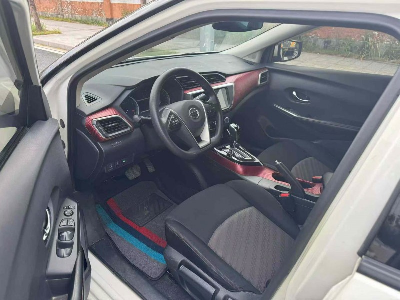 广州19年日产蓝鸟8