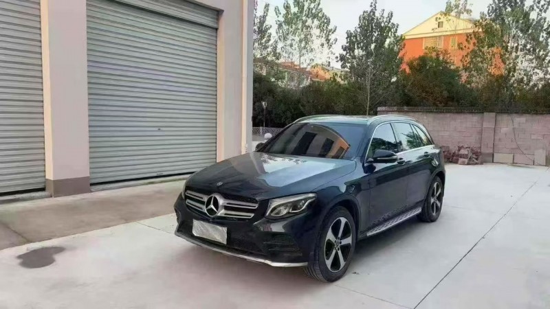 济宁19年奔驰GLC3