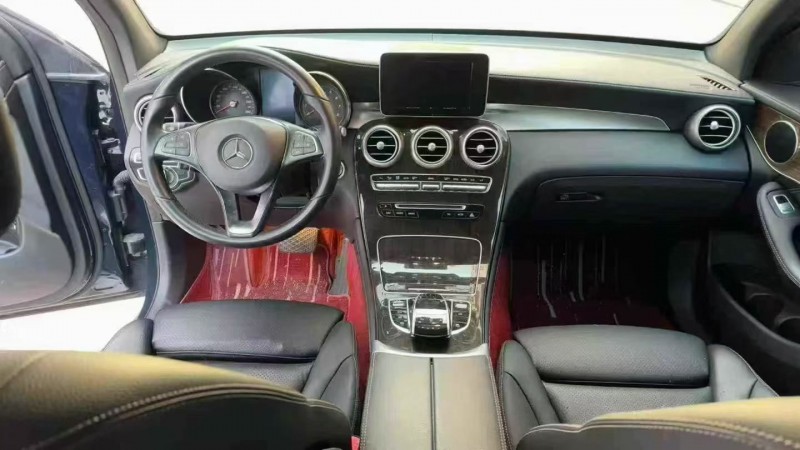 济宁19年奔驰GLC5