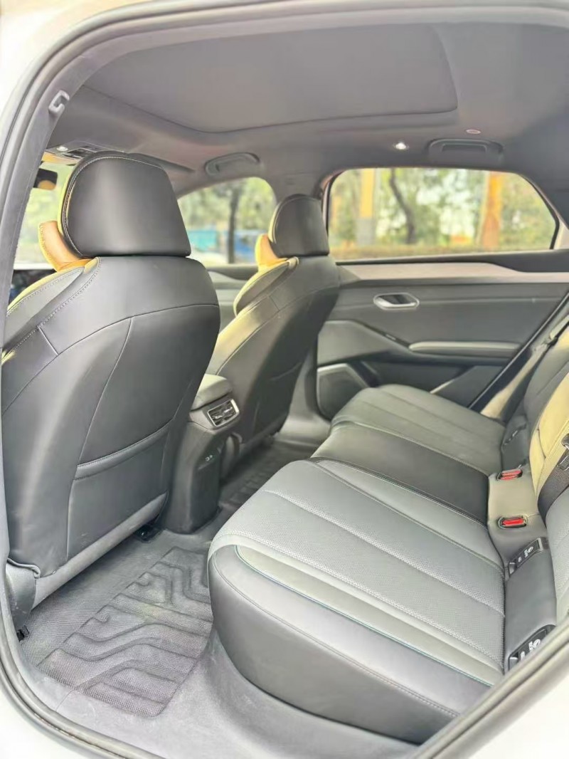 广州25年比亚迪秦4