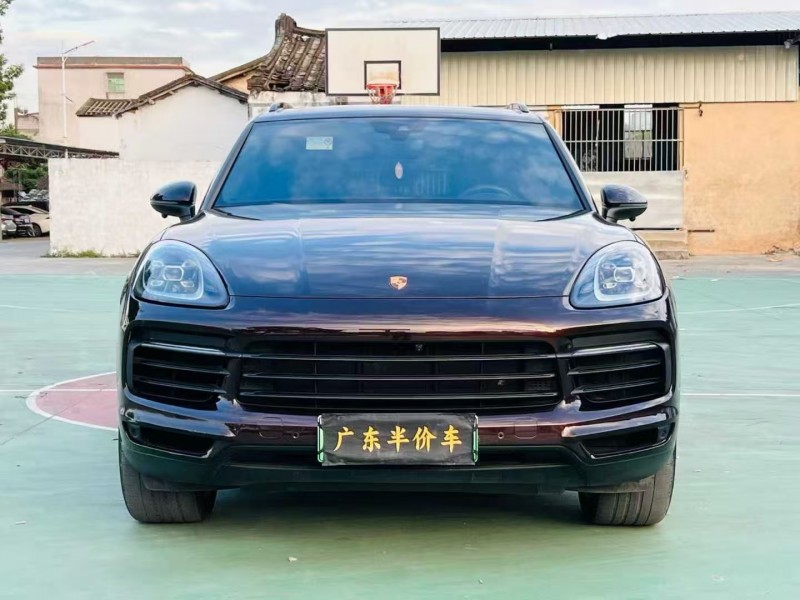 广州21年保时捷卡宴1