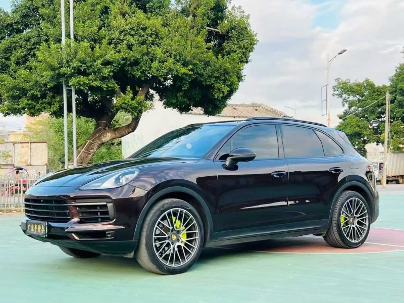 广州21年保时捷卡宴2