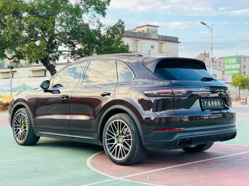 广州21年保时捷卡宴3