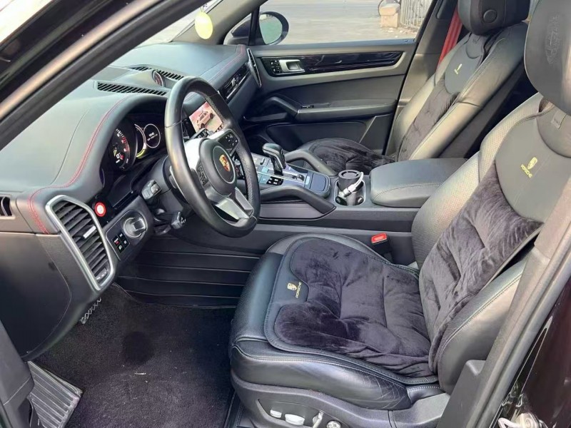 广州21年保时捷卡宴6