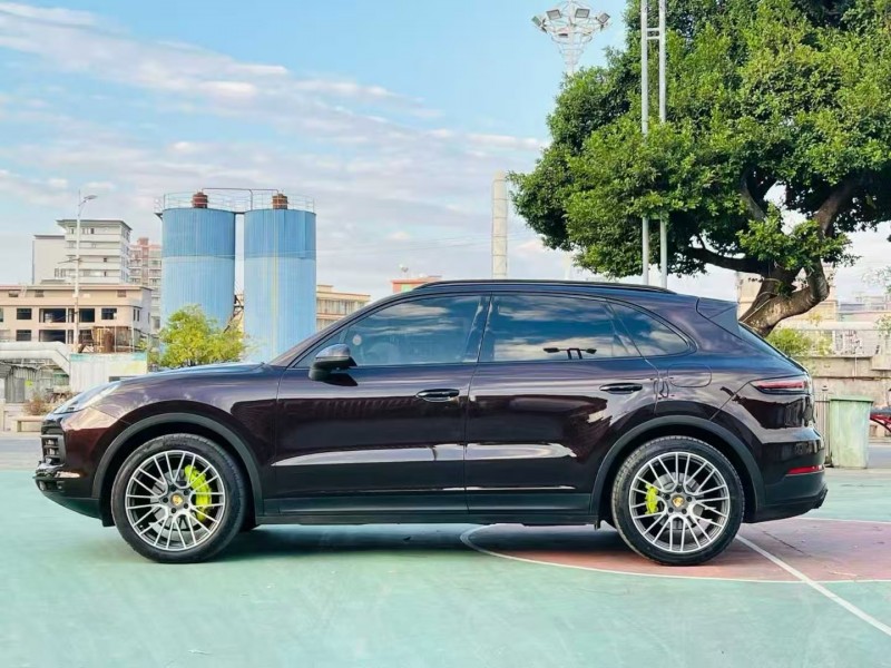 广州21年保时捷卡宴8