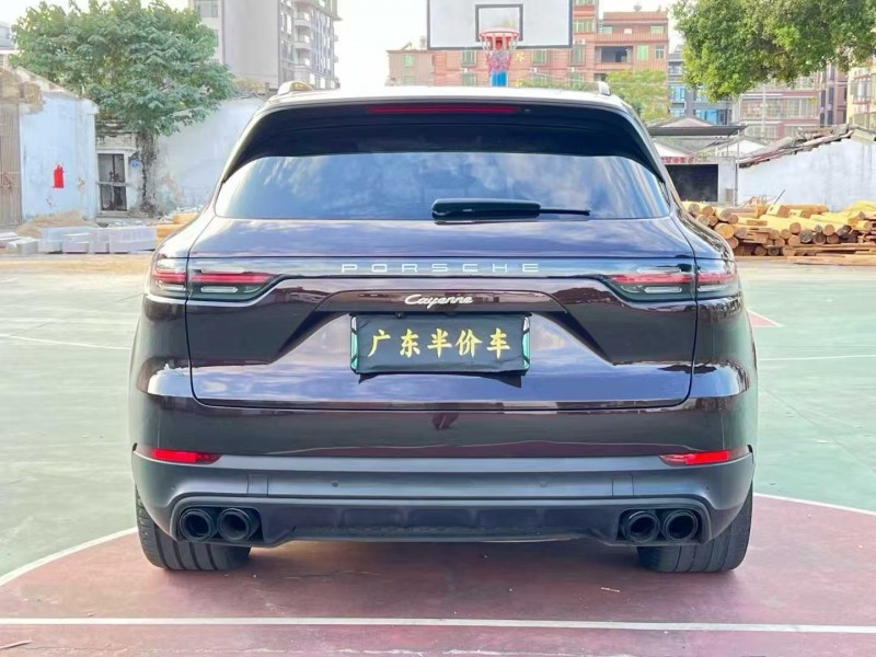 广州21年保时捷卡宴9