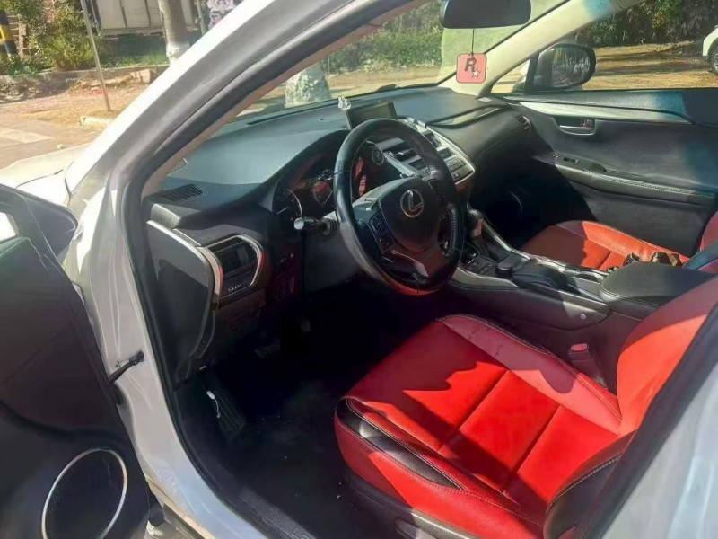 泉州16年雷克萨斯NX6