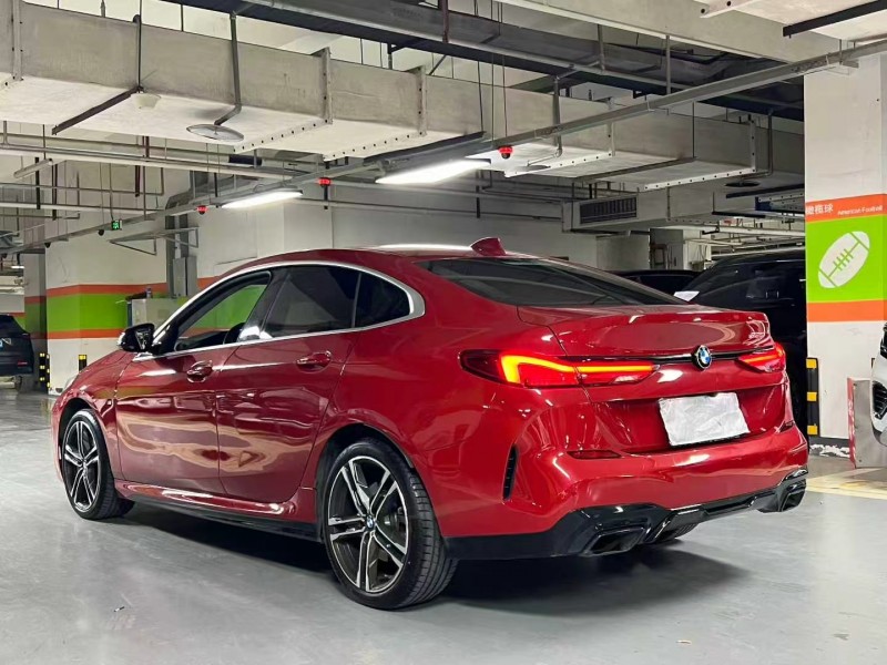 成都22年宝马2系7