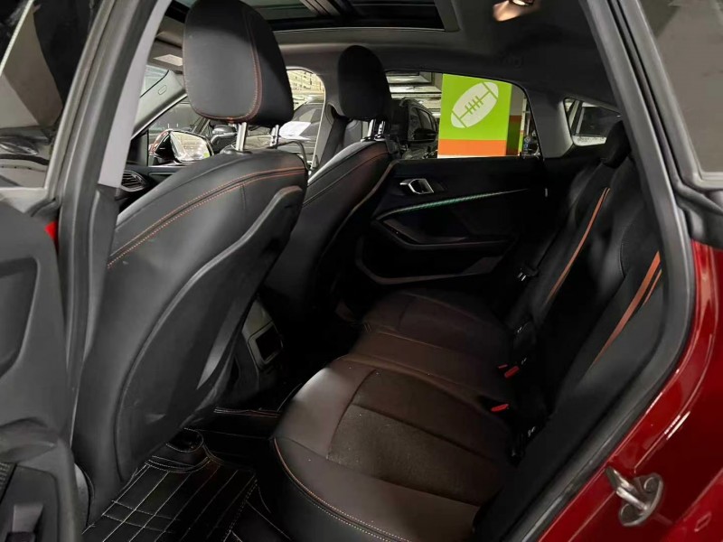 成都22年宝马2系8