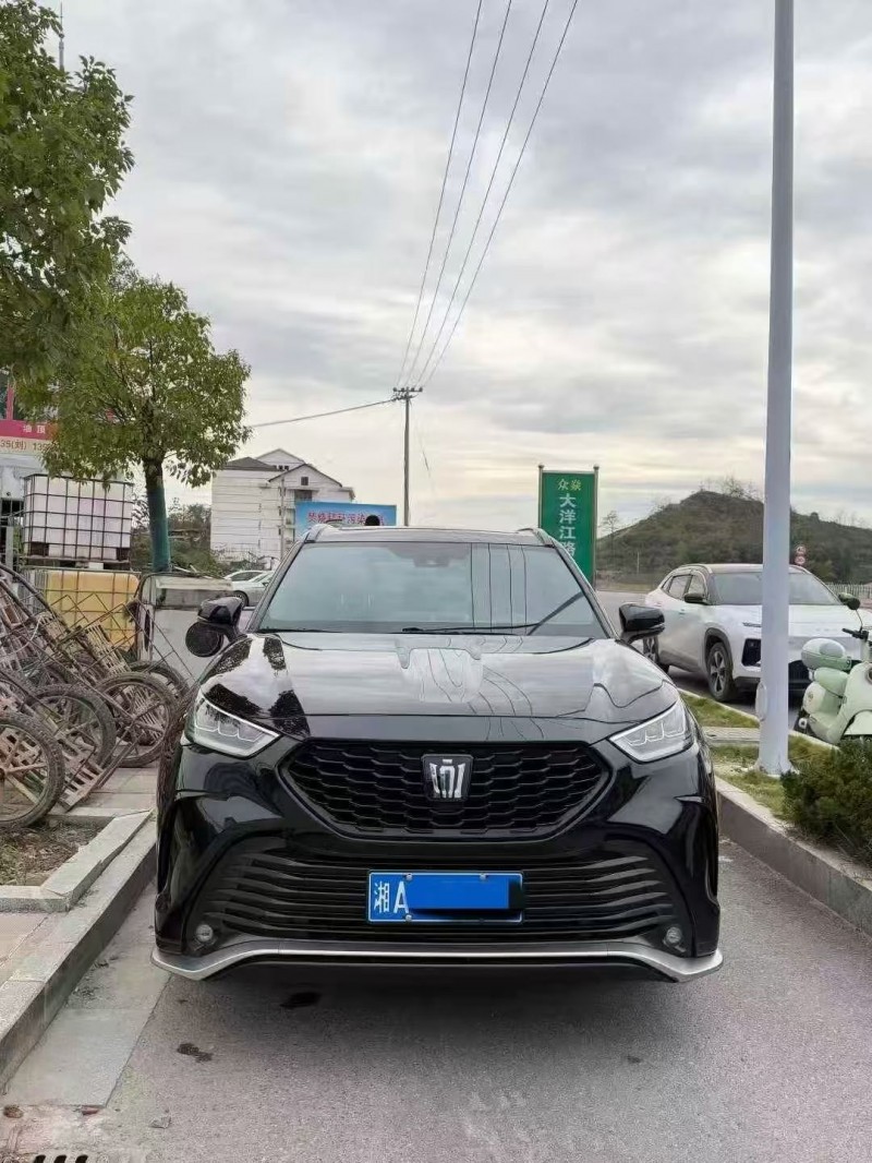 岳阳24年丰田皇冠1