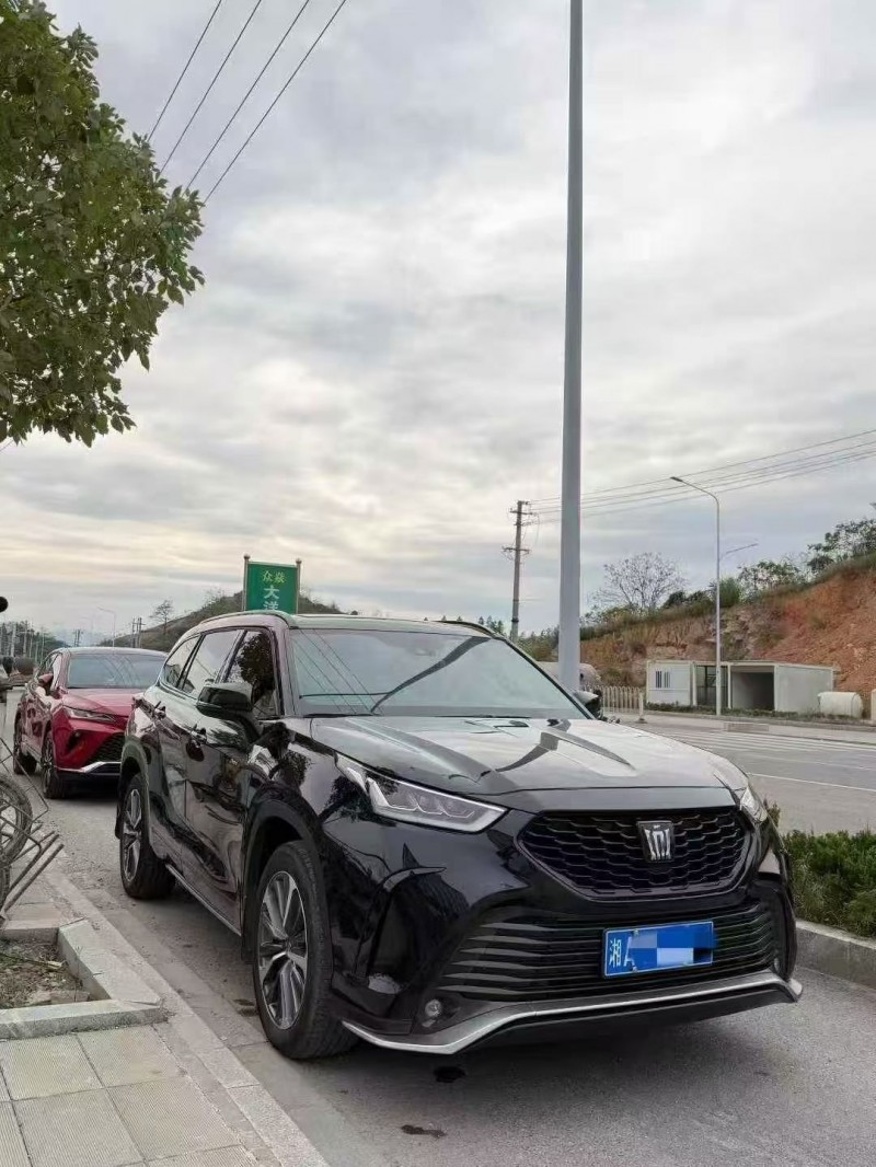 岳阳24年丰田皇冠2