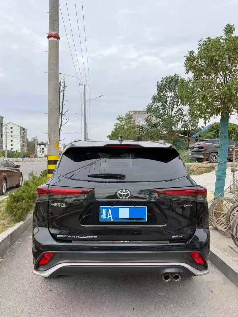 岳阳24年丰田皇冠8