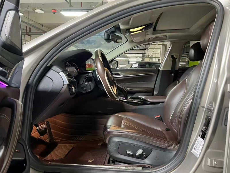 成都18年宝马5系3