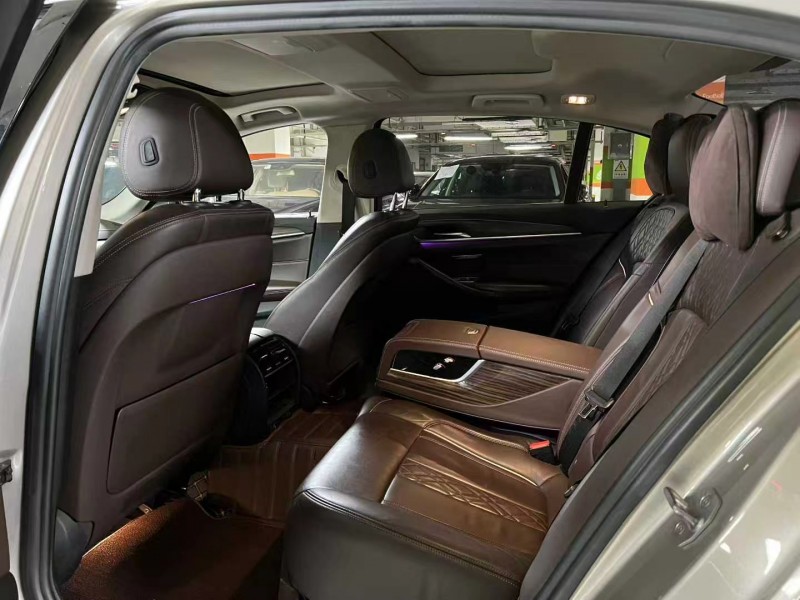 成都18年宝马5系5