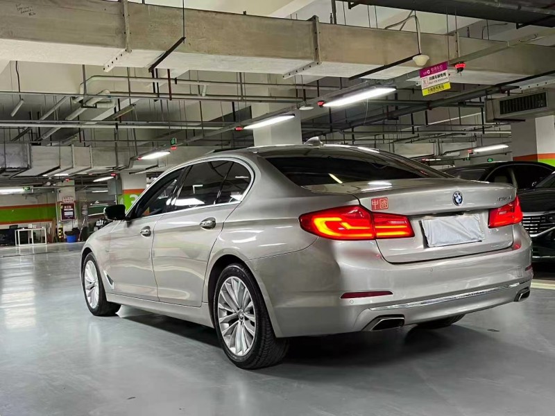 成都18年宝马5系9