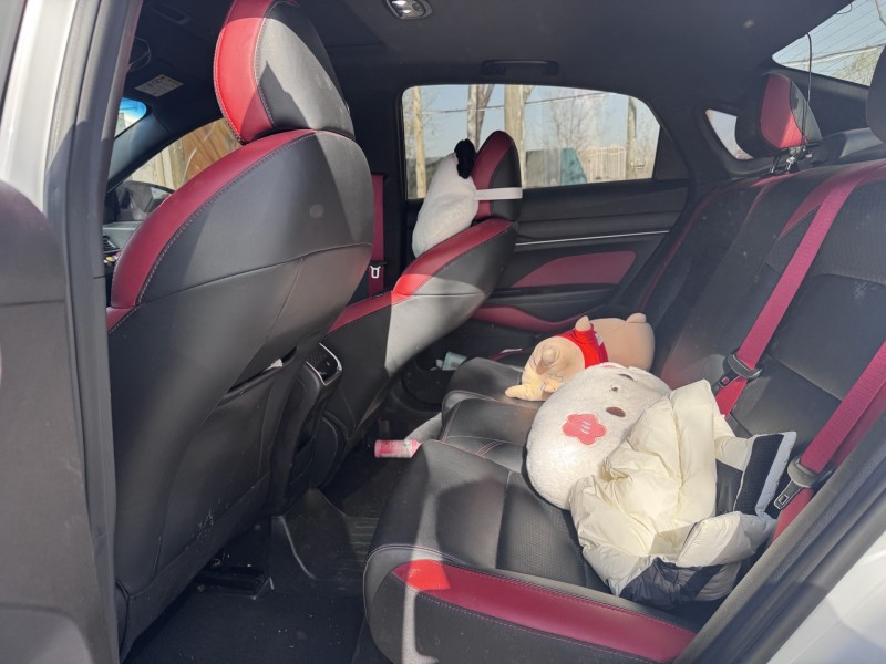 郑州21年吉利缤瑞8