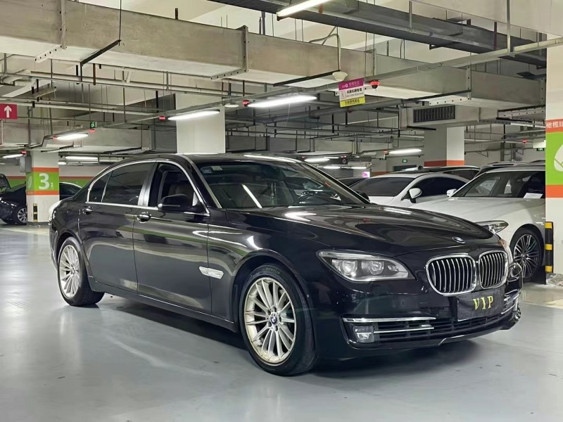 成都15年宝马7系2