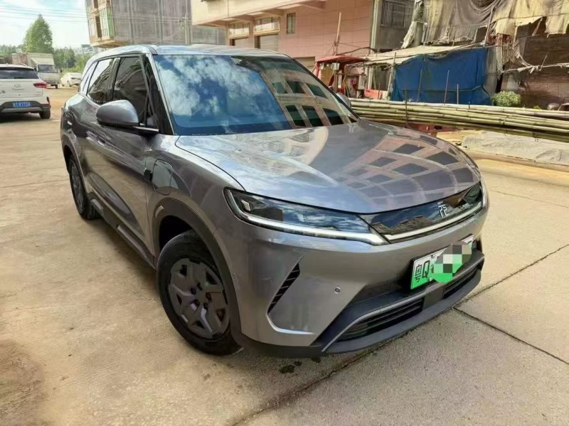 玉林25年比亚迪元2