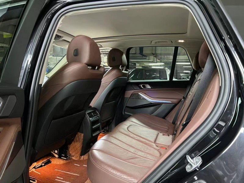 成都21年宝马X54