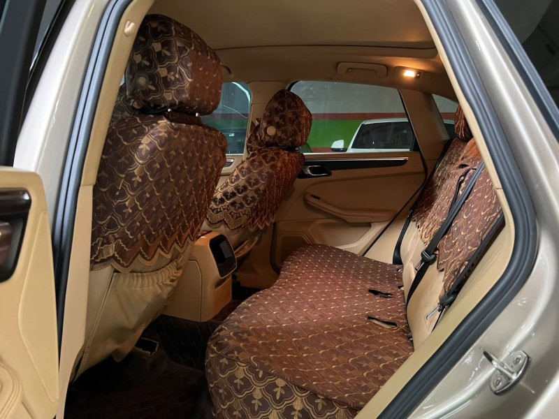 成都16年保时捷Macan5