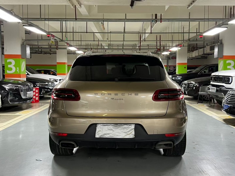 成都16年保时捷Macan8