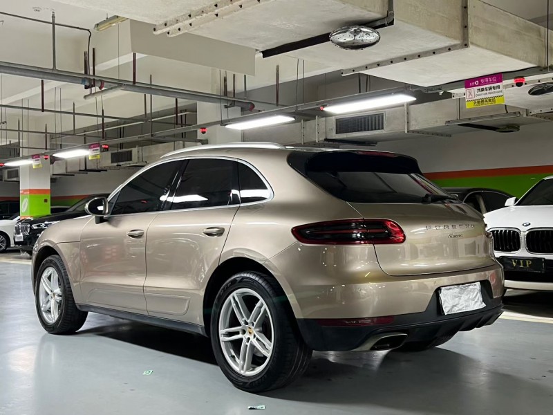 成都16年保时捷Macan9